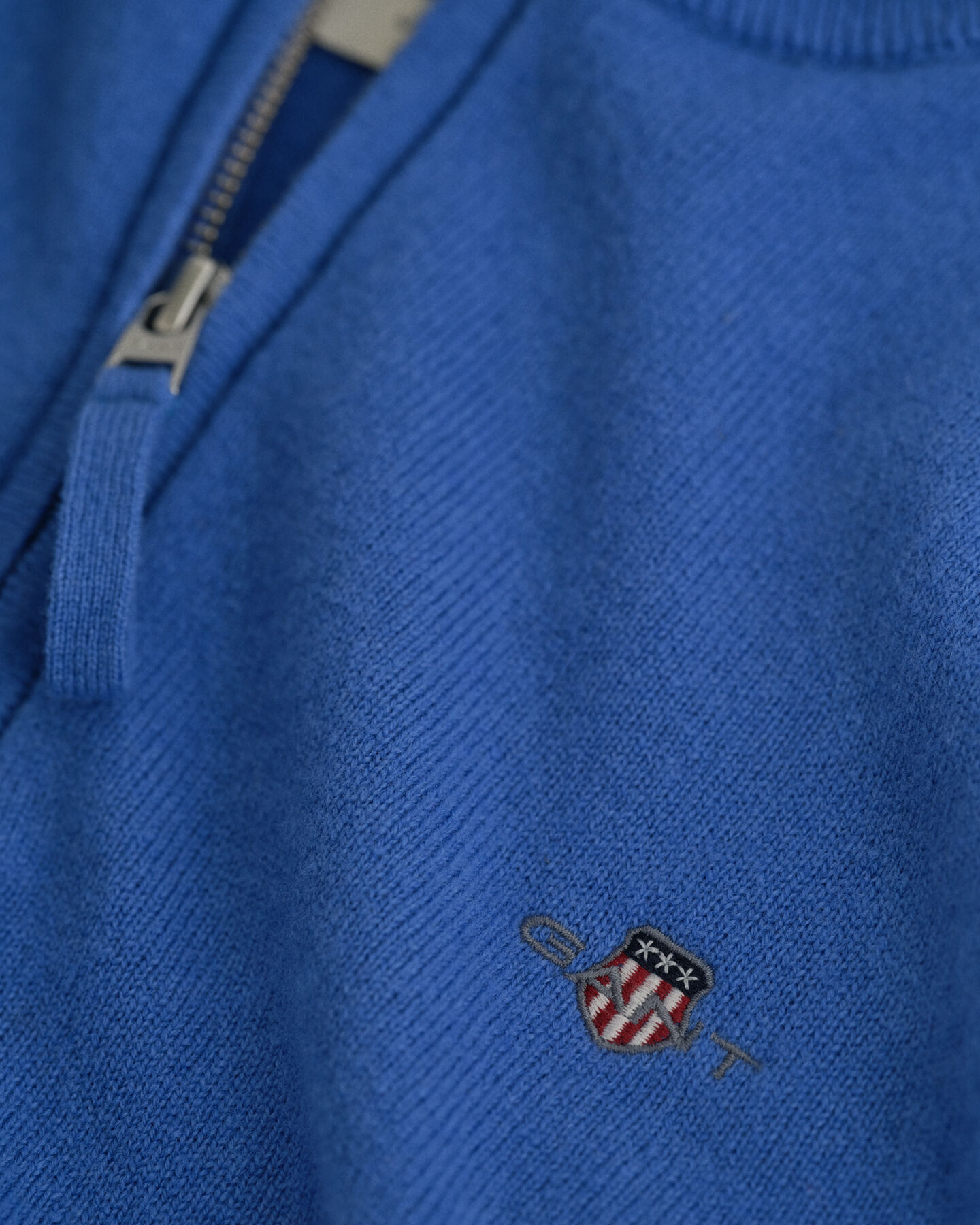 Ohut lampaanvillaneule, vetoketjukaulus