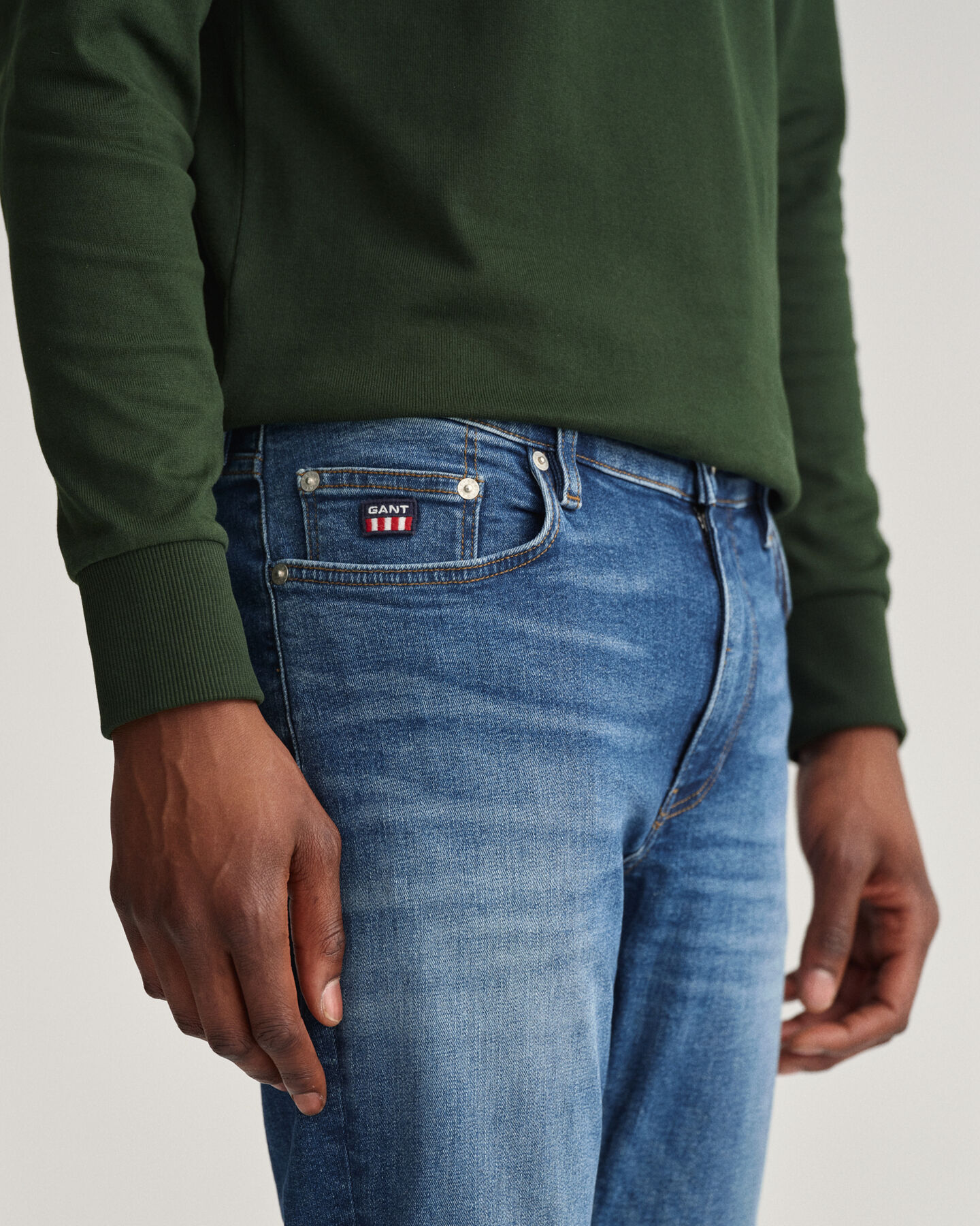 Extra slim fit ‑mitoitetut Maxen Retro Shield ‑farkut