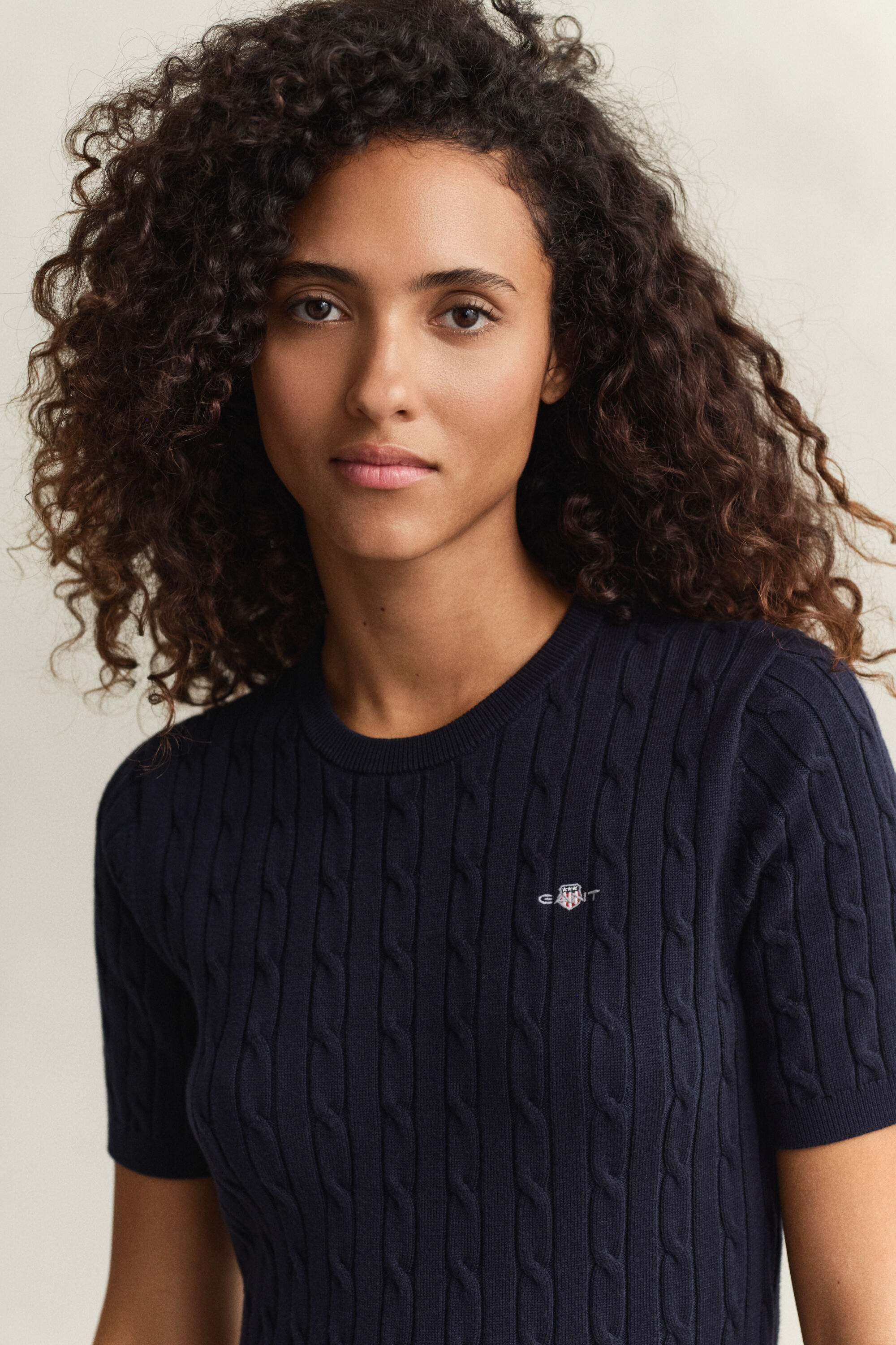 Puuvillainen palmikkoneulemekko