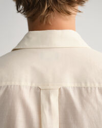 Relaxed fit ‑mitoitettu puuvilla-silkkipaita