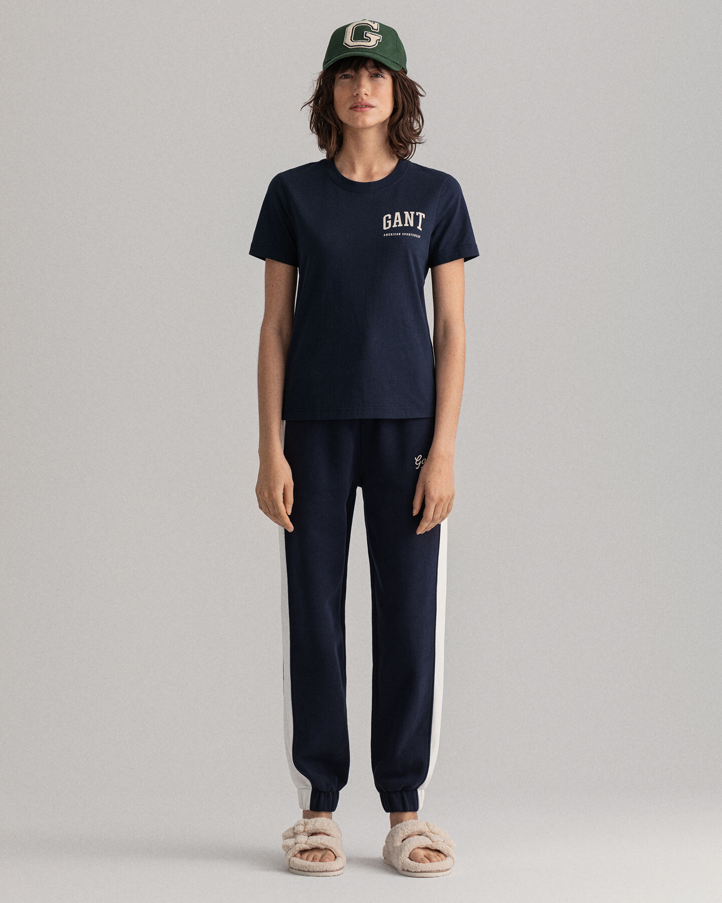 Moniväriset collegehousut