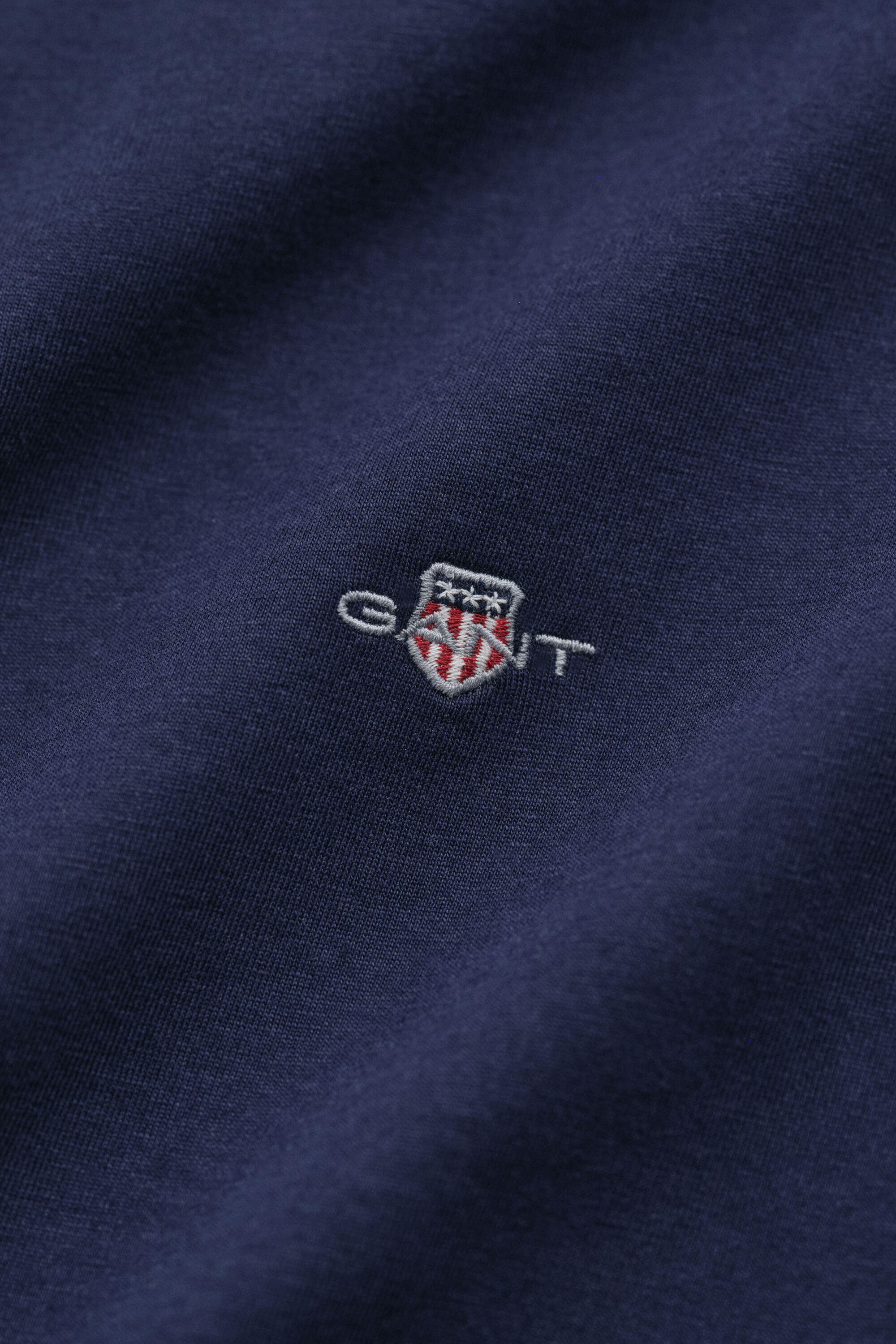 Shield-t‑paita