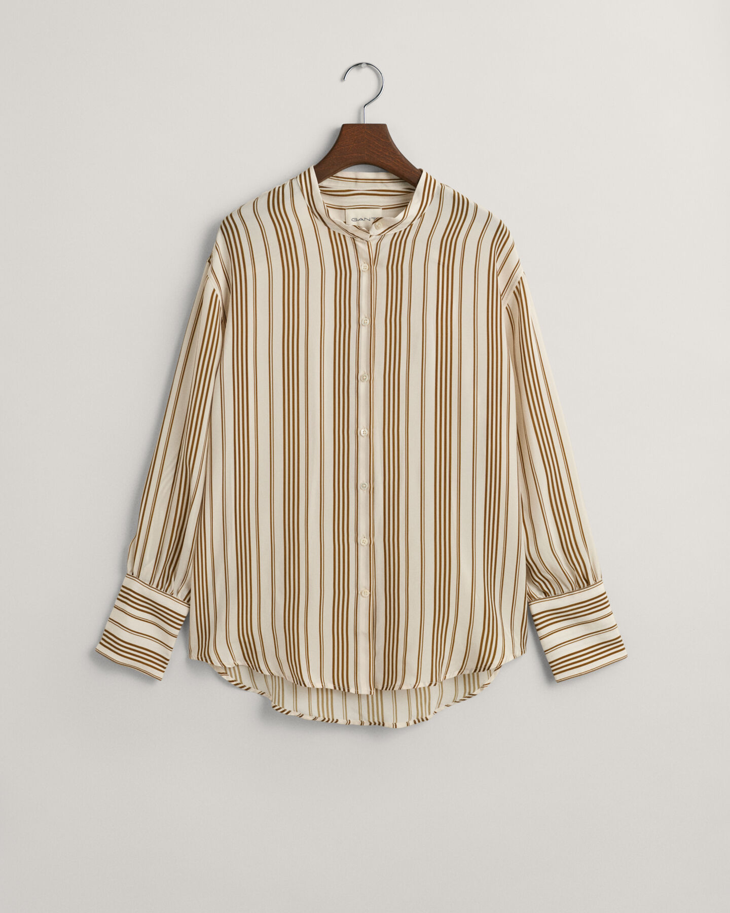 Relaxed fit ‑mitoitettu raitapaita