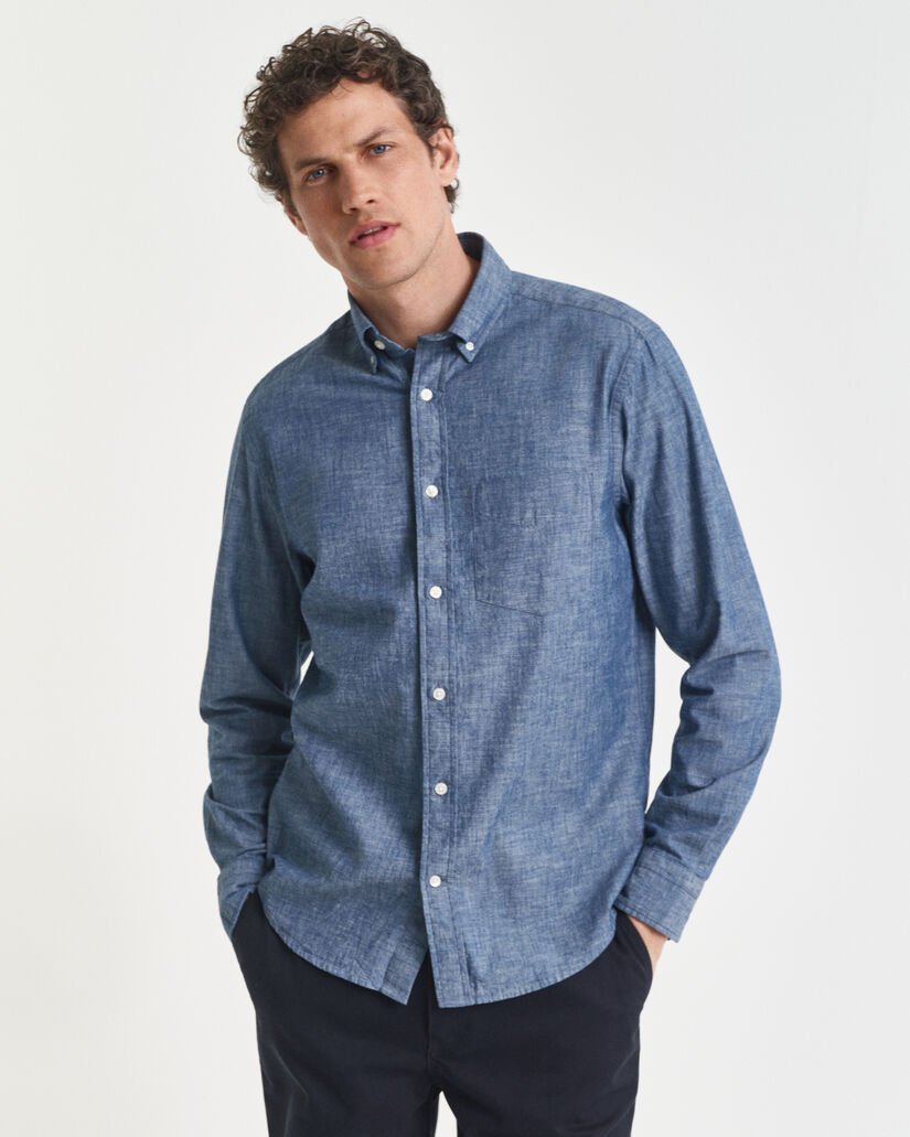 Regular&nbsp;fit ‑mitoitettu indigonsininen chambray-paita