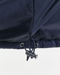 Kevyesti topattu takki