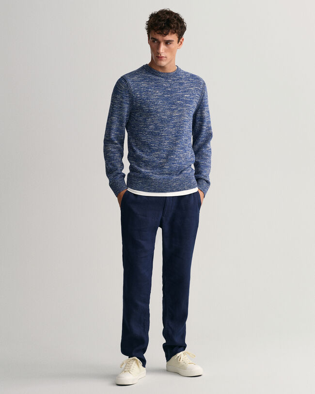 Kierrelankaneule, jossa pyöreä pääntie