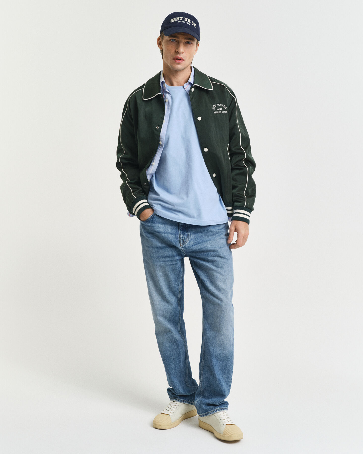 Regular fit ‑mitoitettu Shield-t‑paita