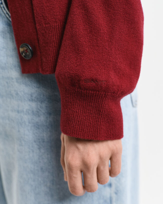 Neuletakki eritt&auml;in hienoa lampaanvillaa