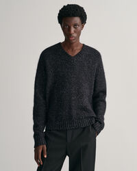 Shiny-alpakkavillapusero, jossa v‑p&auml;&auml;ntie