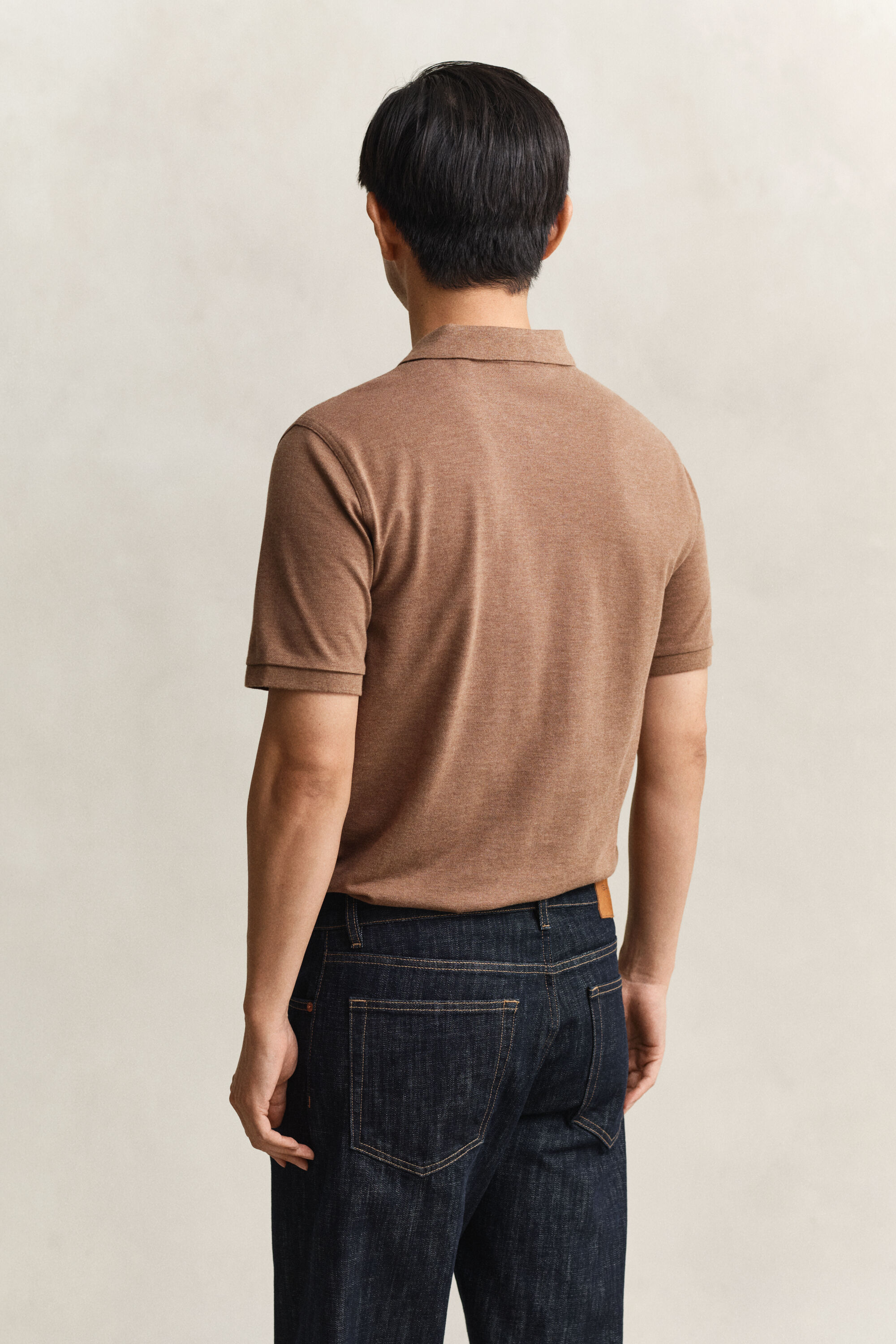 Regular fit ‑mitoitettu pikeepaita