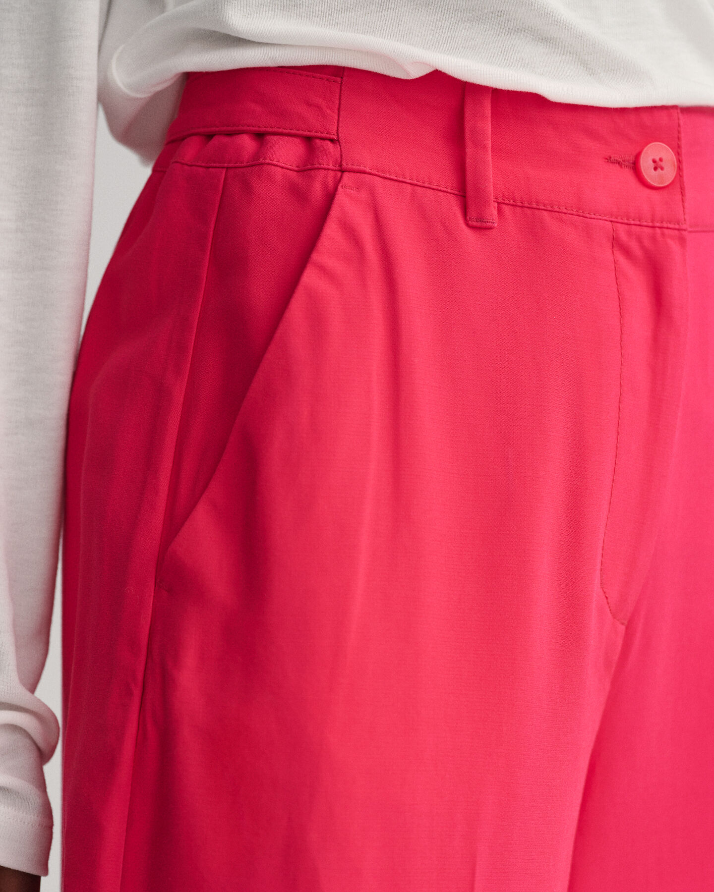 Relaxed fit -mitoitetut Fluid-housut