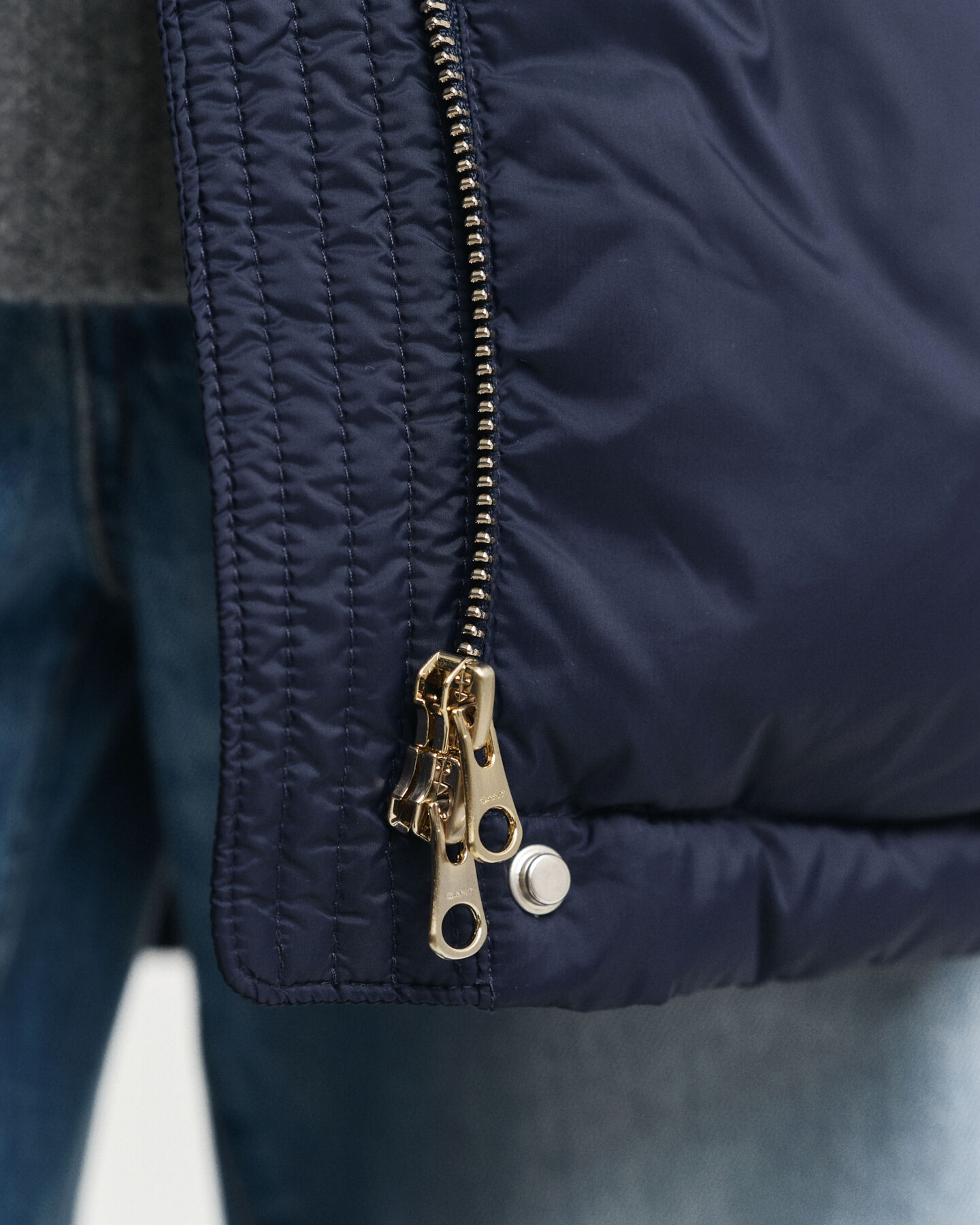 Puolipitkä untuvatakki