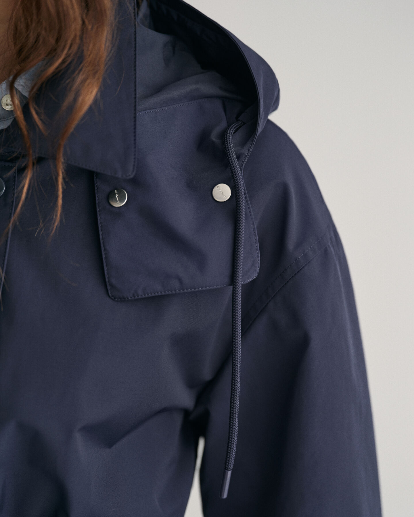 Tuulenpitävä autotakki