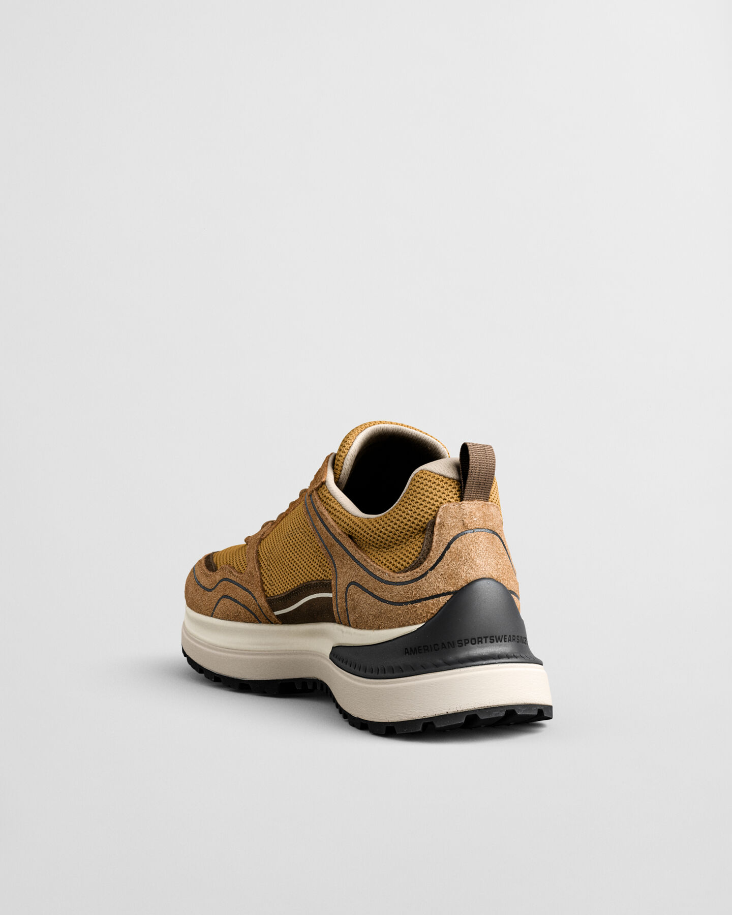 Cazidy-tennarit mokkanahasta ja verkkokankaasta