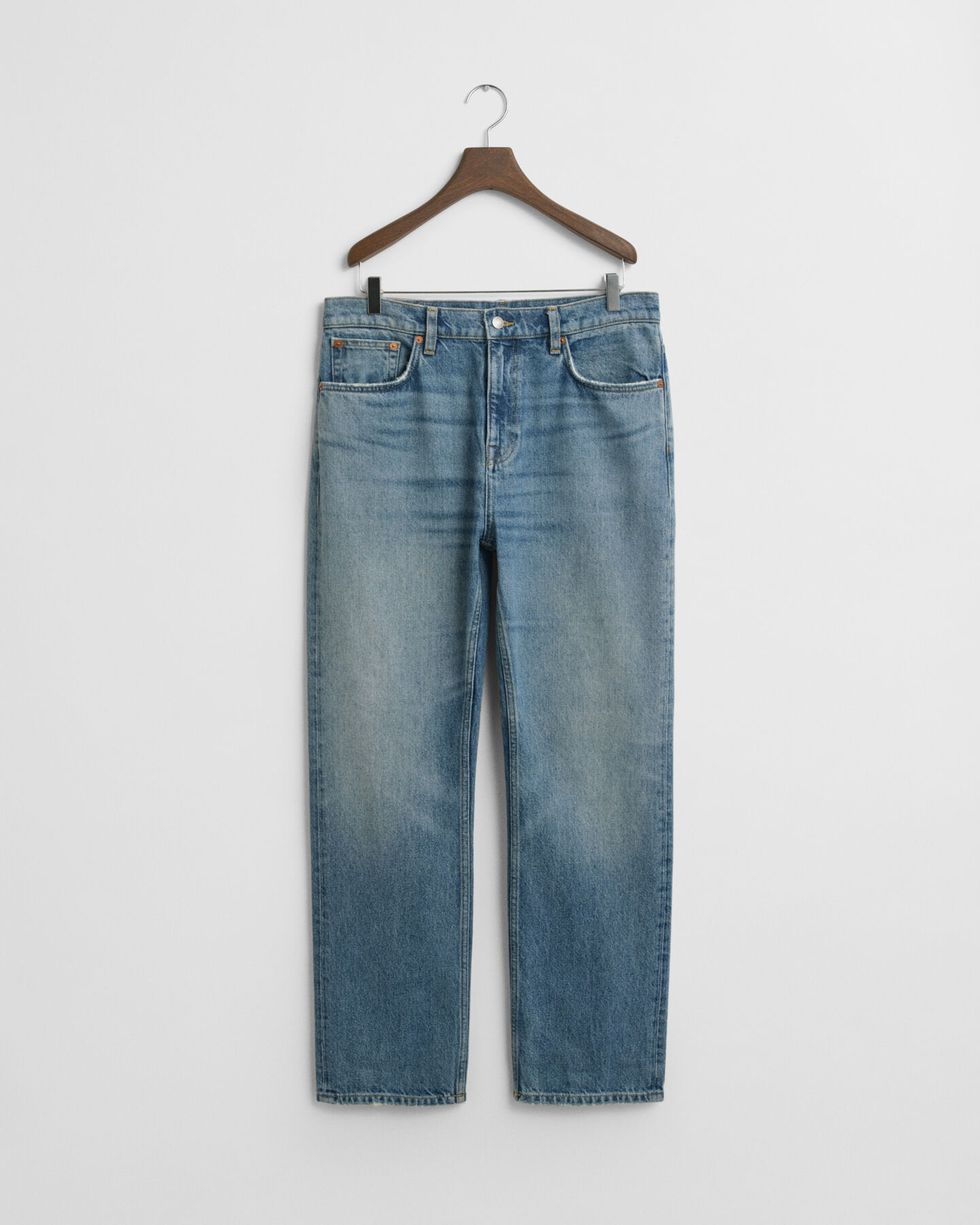 Straight fit ‑mitoitetut farkut