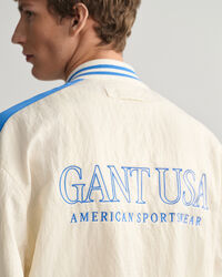 Satiininen GANT Varsity Jacket