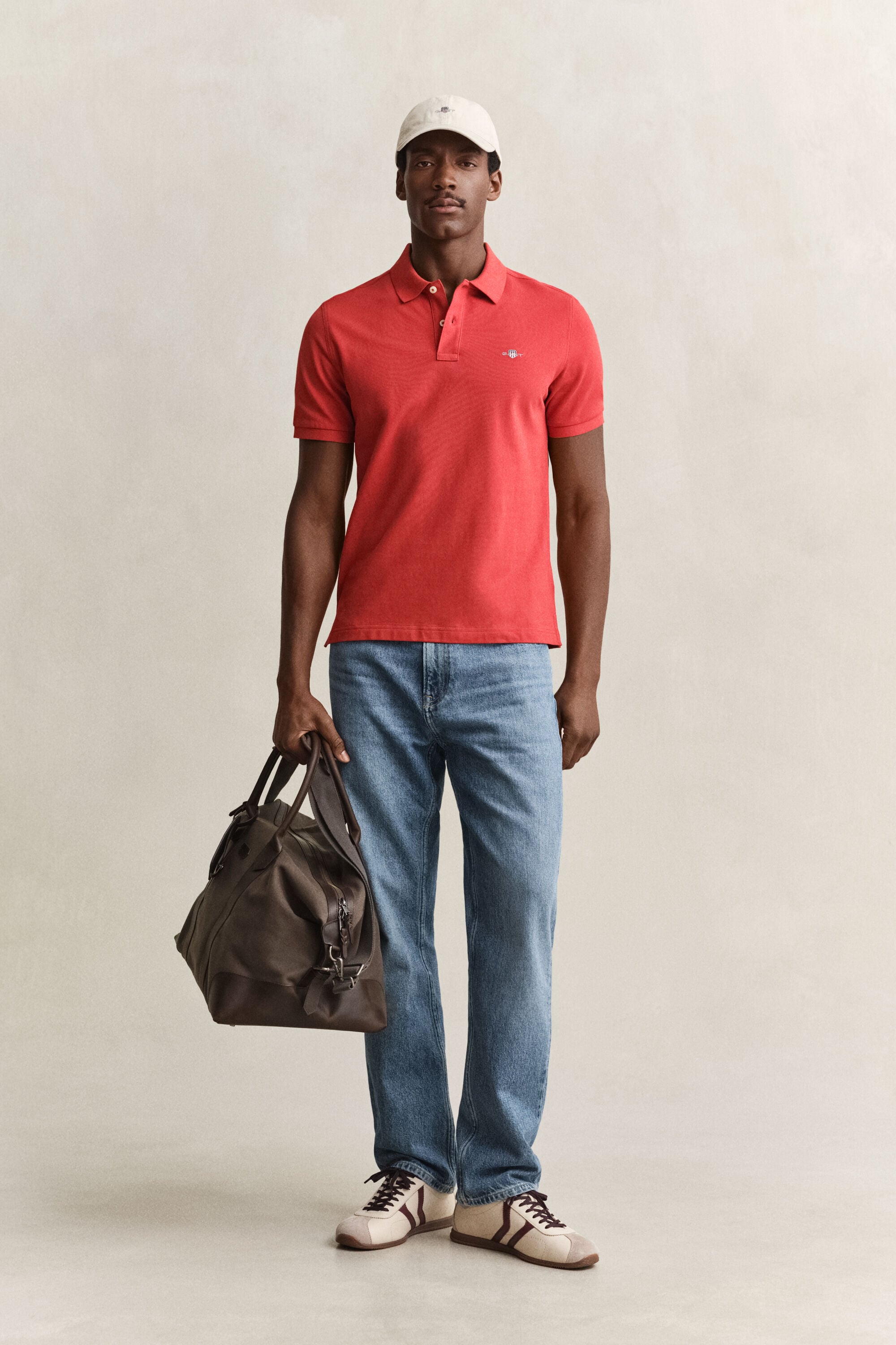 Regular fit ‑mitoitettu pikeepaita