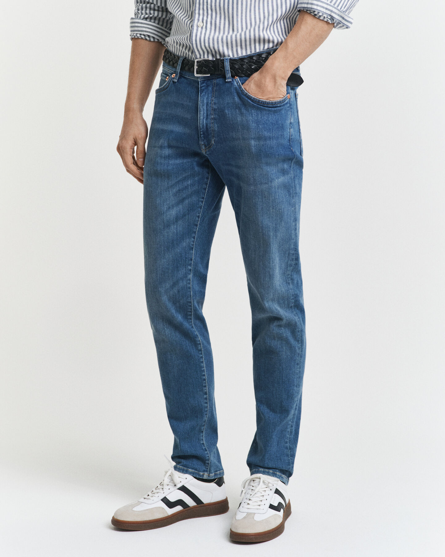 Extra slim fit ‑mitoitetut Active Recover -farkut