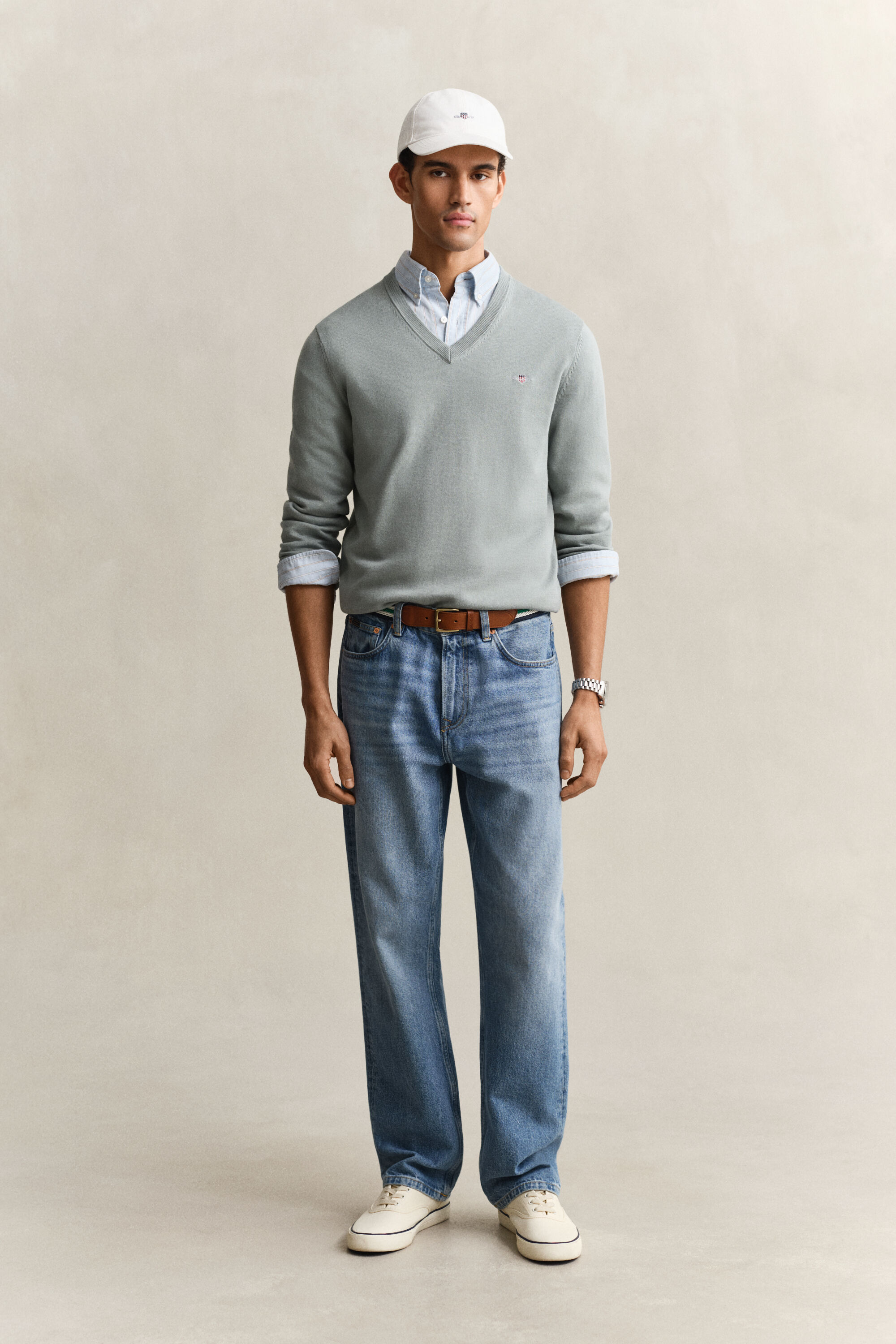 Klassinen puuvillaneulepusero, v-pääntie