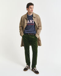 Slim fit ‑mitoitetut vakosamettichinot