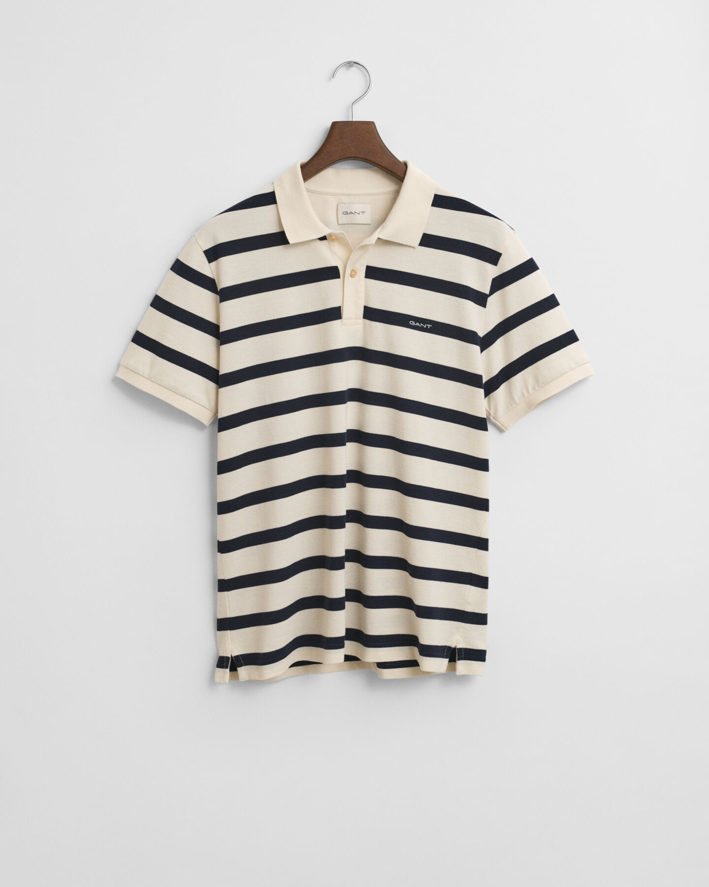 Raidallinen pikeepaita