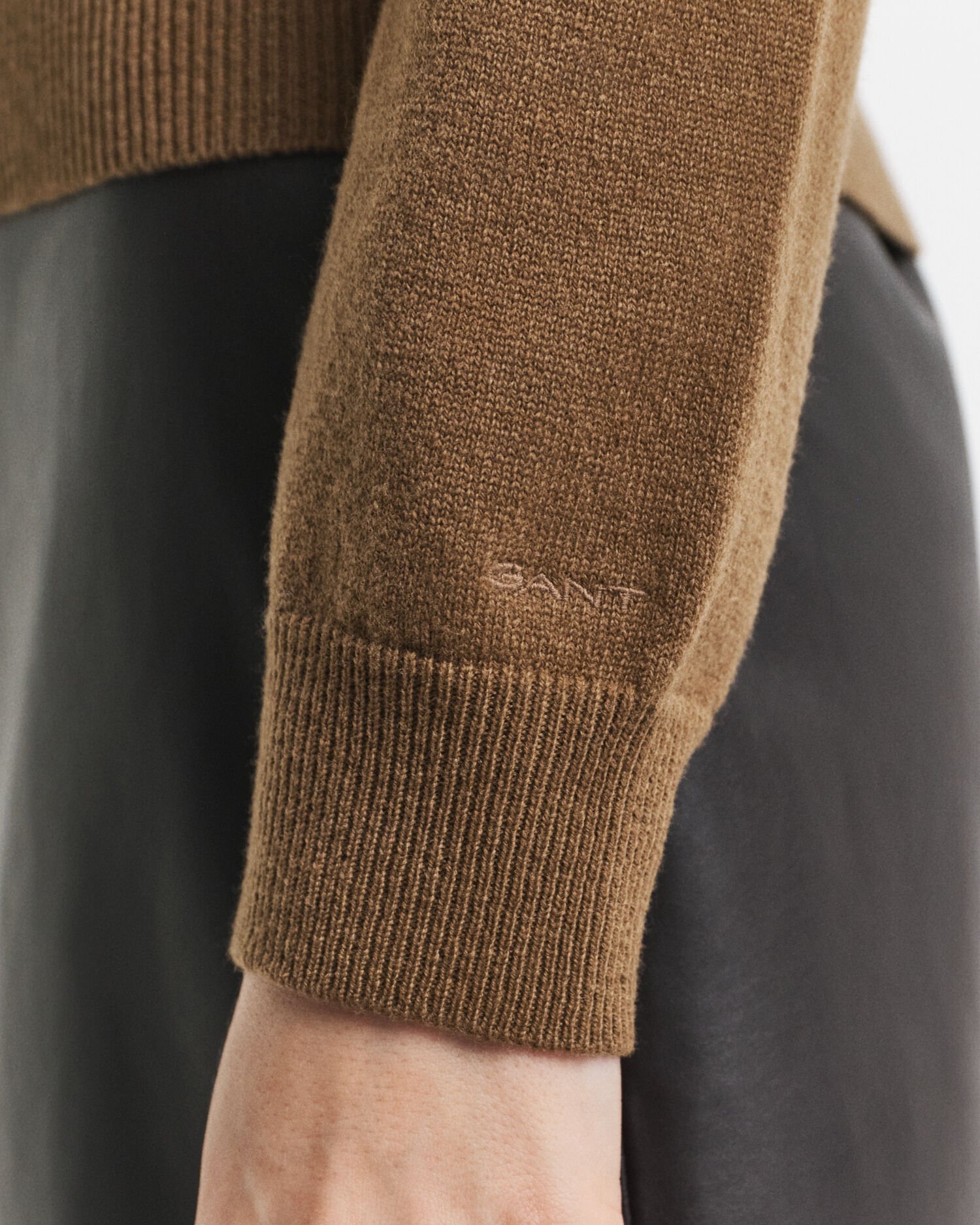 Rugger-paita erittäin hienosta lampaanvillasta