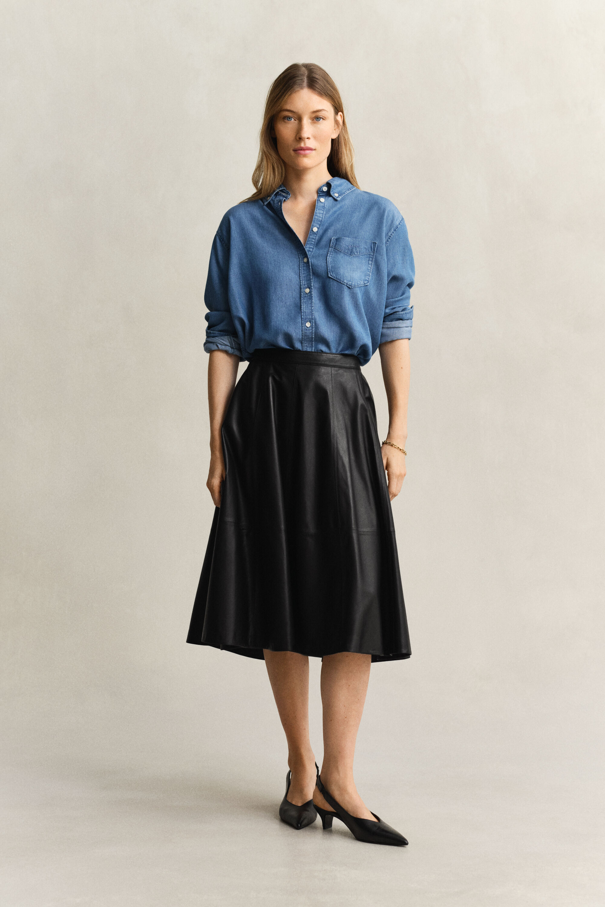 Leveähelmainen nahkahame