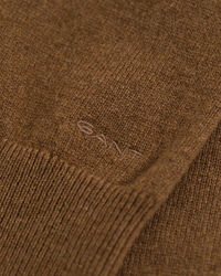 Karitsanvillainen neulemekko