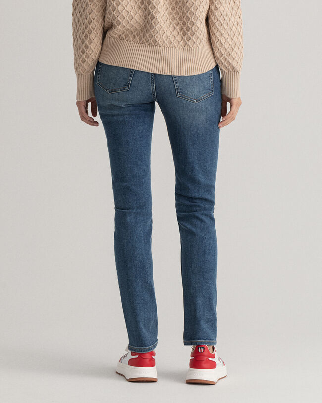 Slim&nbsp;fit ‑mitoitetut eritt&auml;in joustavat Farla-farkut