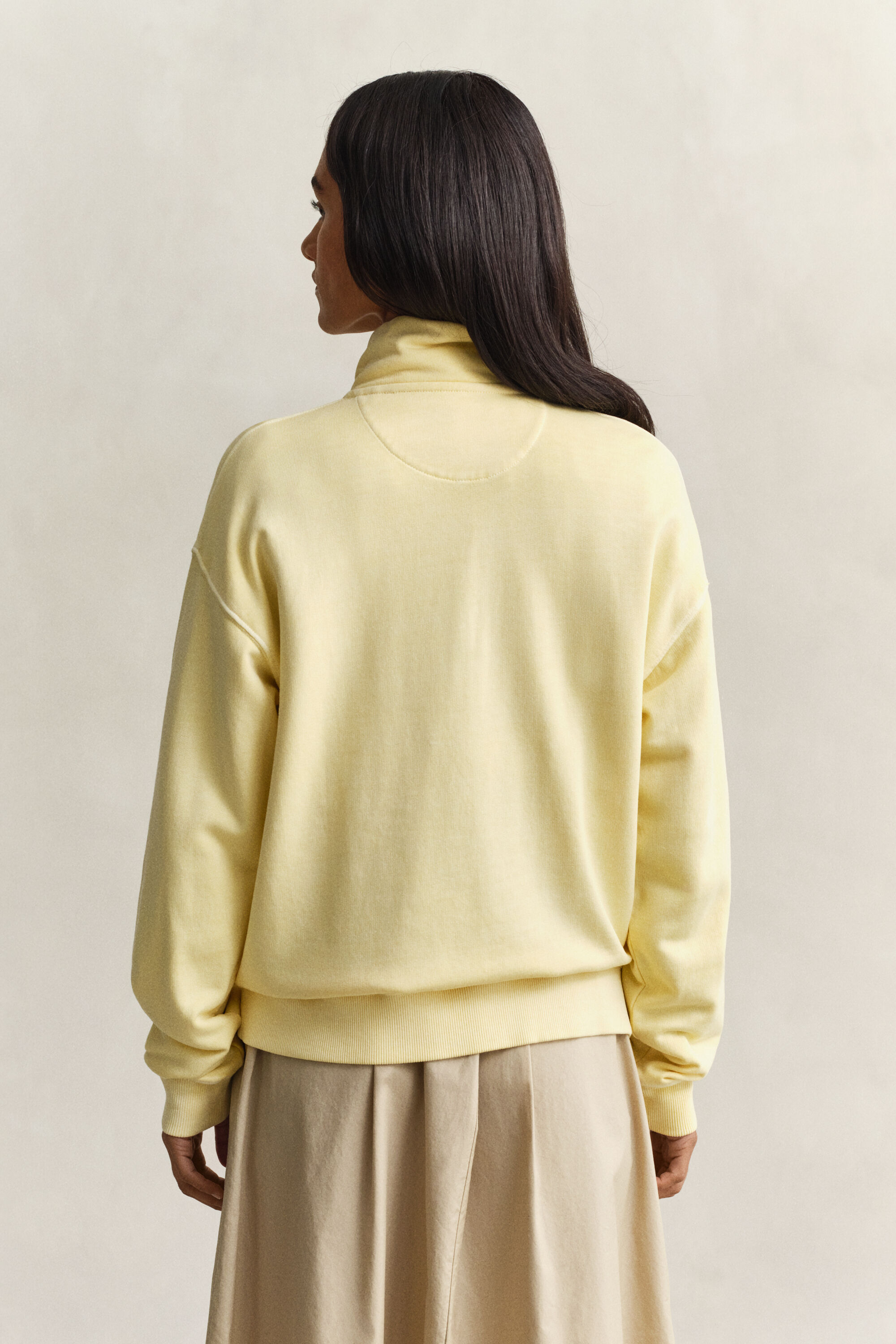 Pesukäsitelty Shield ‑collegepaita, vetoketjukaulus