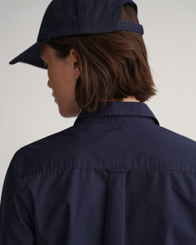 Regular&nbsp;fit ‑mitoitettu paita broadcloth-kankaasta