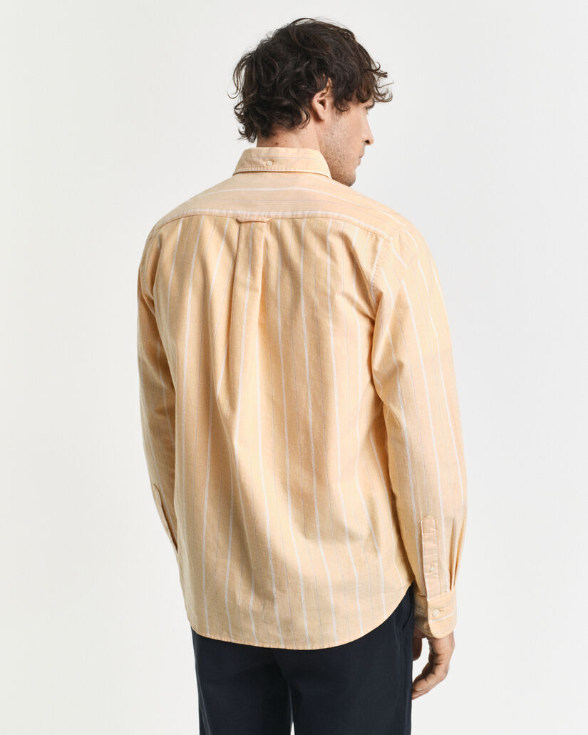 Regular&nbsp;fit ‑mitoitettu raidallinen klassinen oxford-paita