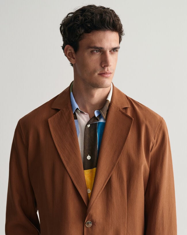 Relaxed&nbsp;fit ‑mitoitettu silkkibleiseri