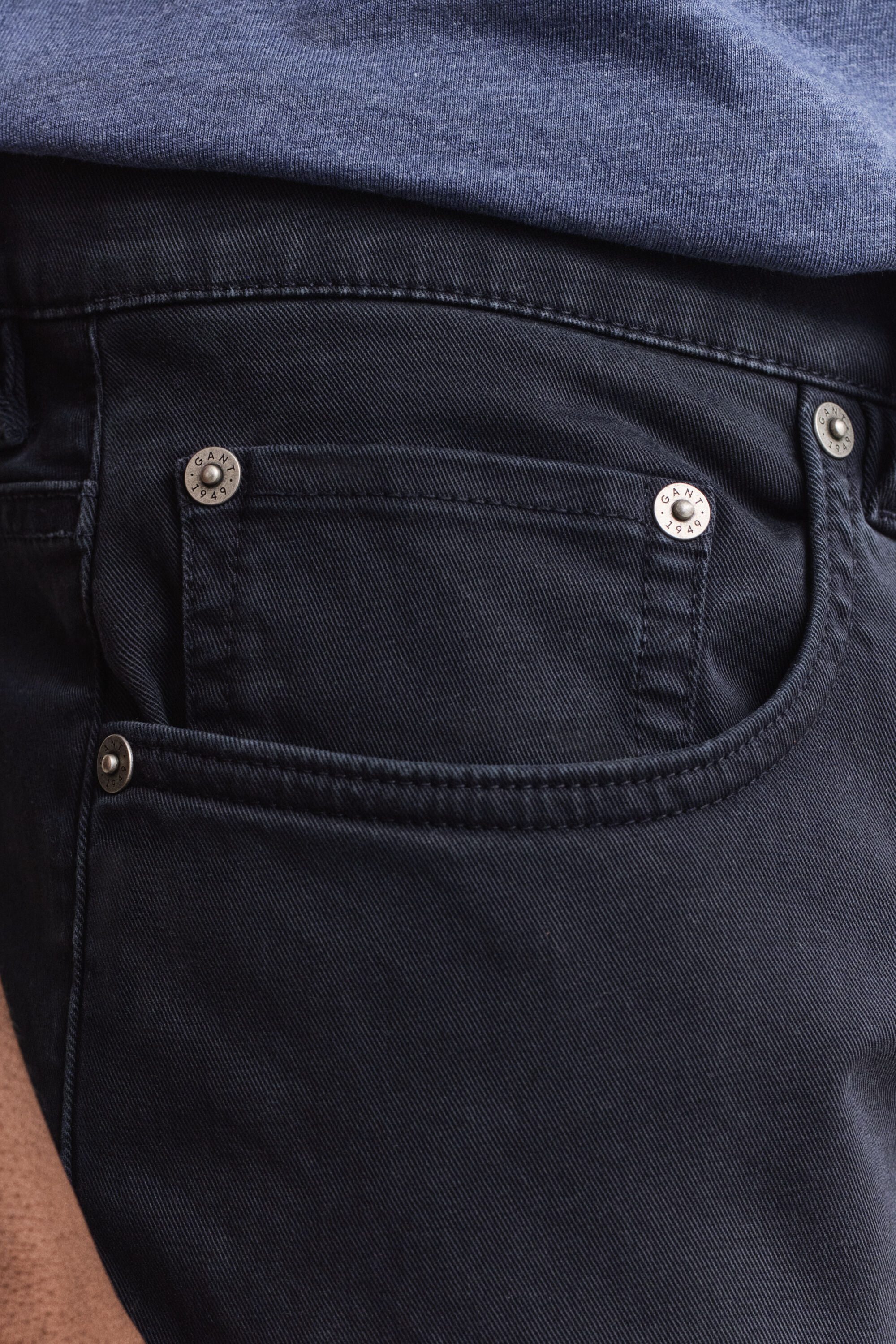 Slim fit ‑mitoitetut Desert-farkut