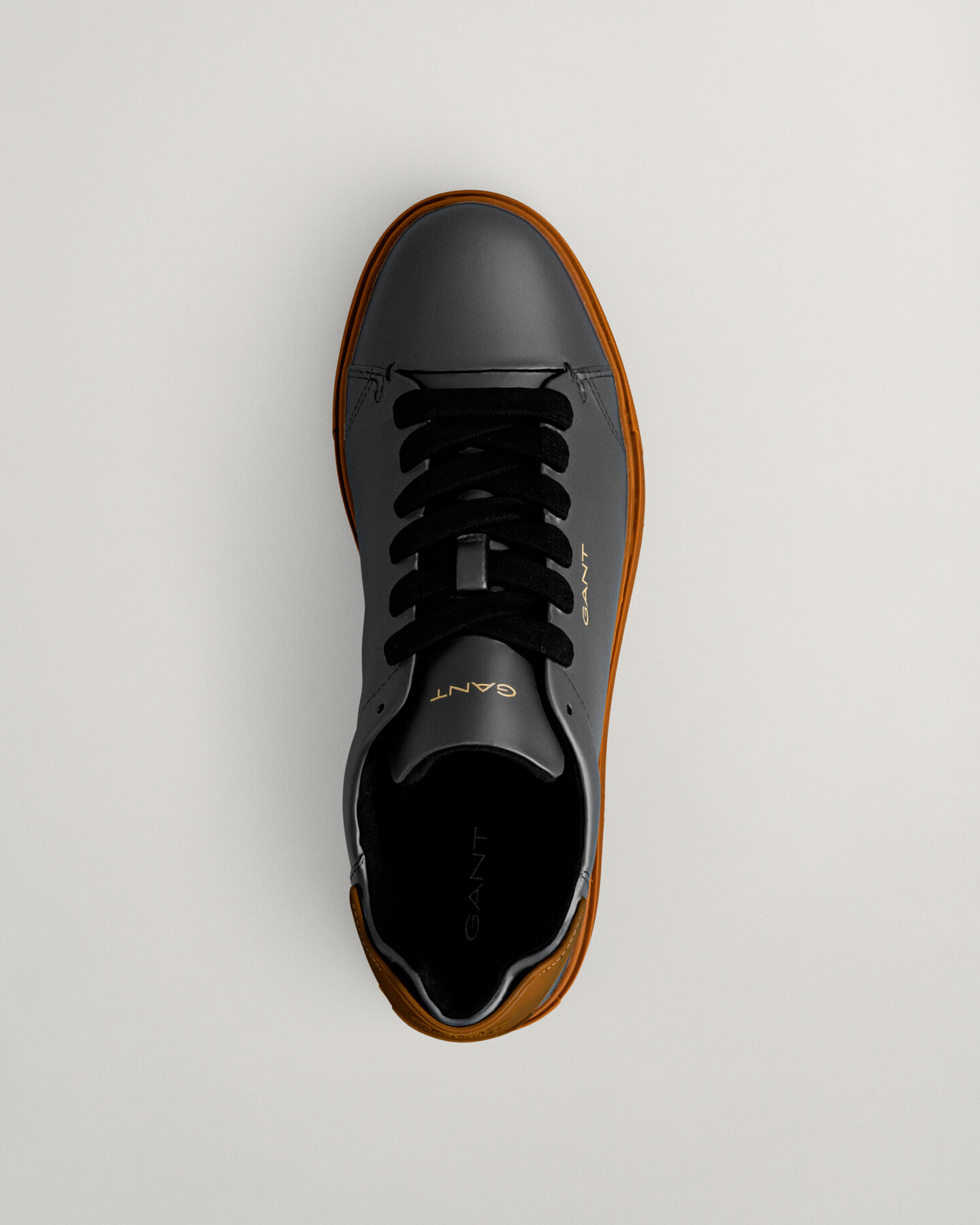 Mc&nbsp;Julien ‑tennarit