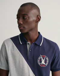 Sail Graphic -pikeepaita, jossa leve&auml; vinoraita