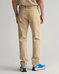 V&auml;rilliset regular fit ‑mitoitetut Arley-farkut