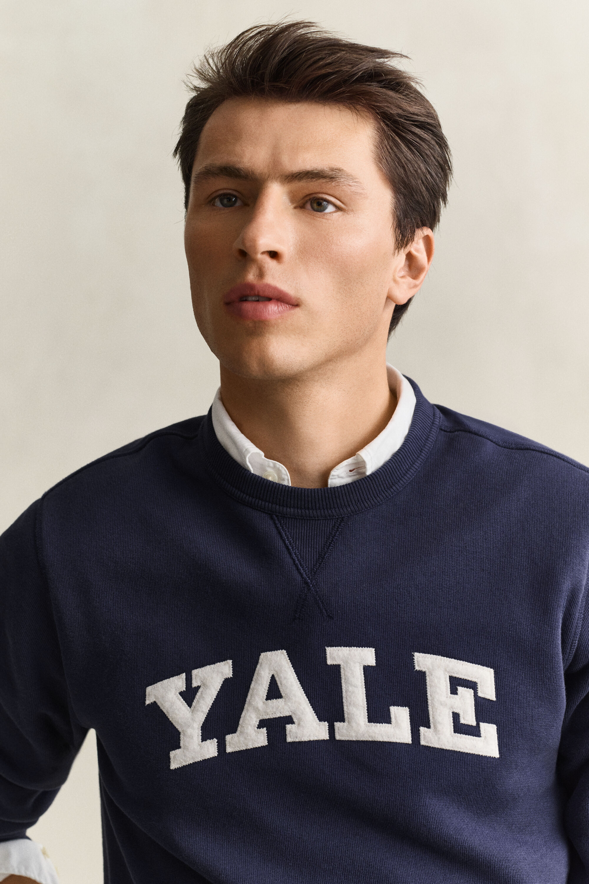 Gant x Yale-collegepaita, pyöreä pääntie