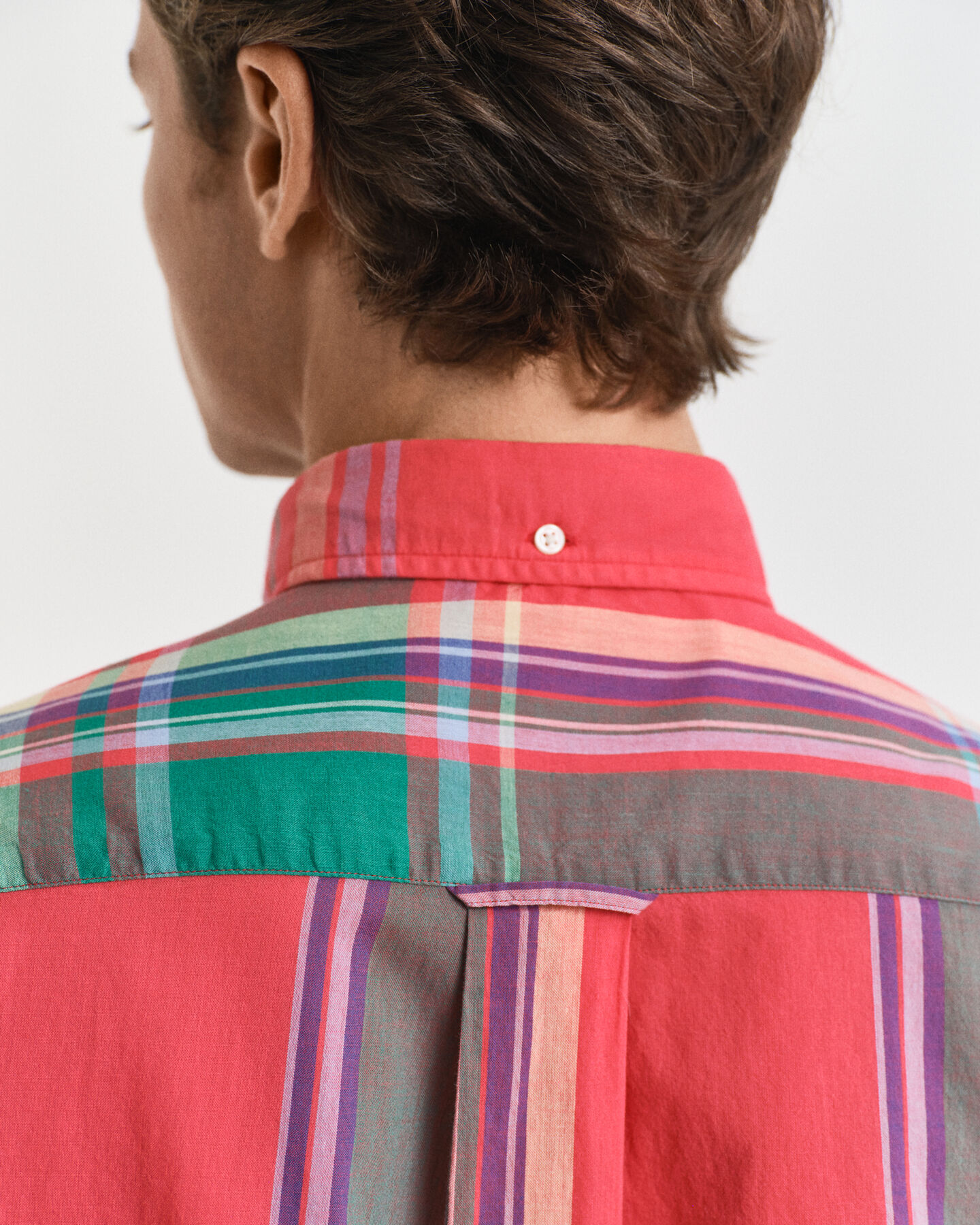 Regular&nbsp;fit ‑mitoitettu paita intialaisesta madrasruutukankaasta