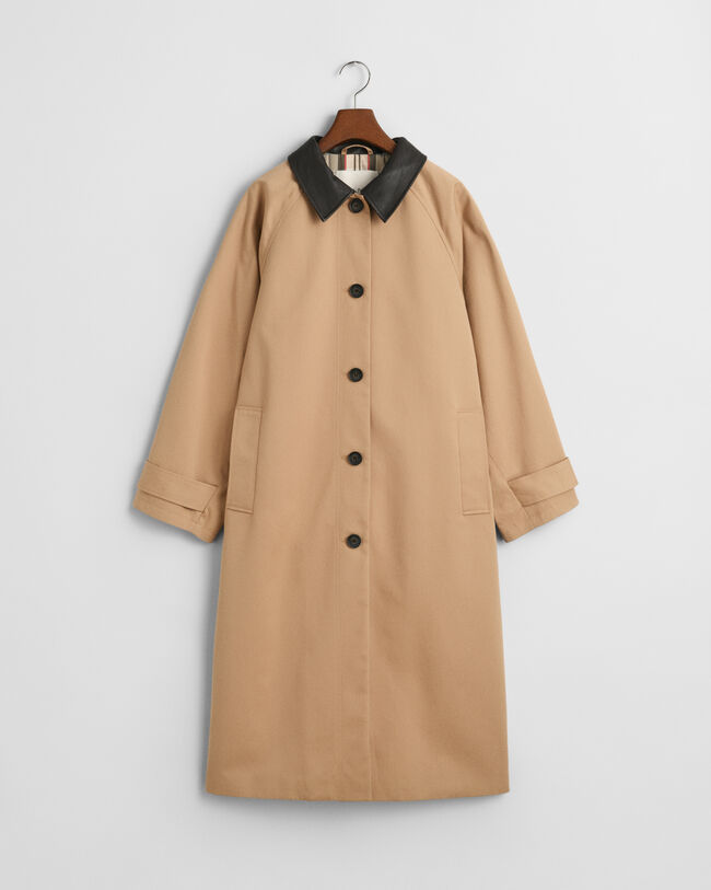 Nahkakauluksinen autotakki