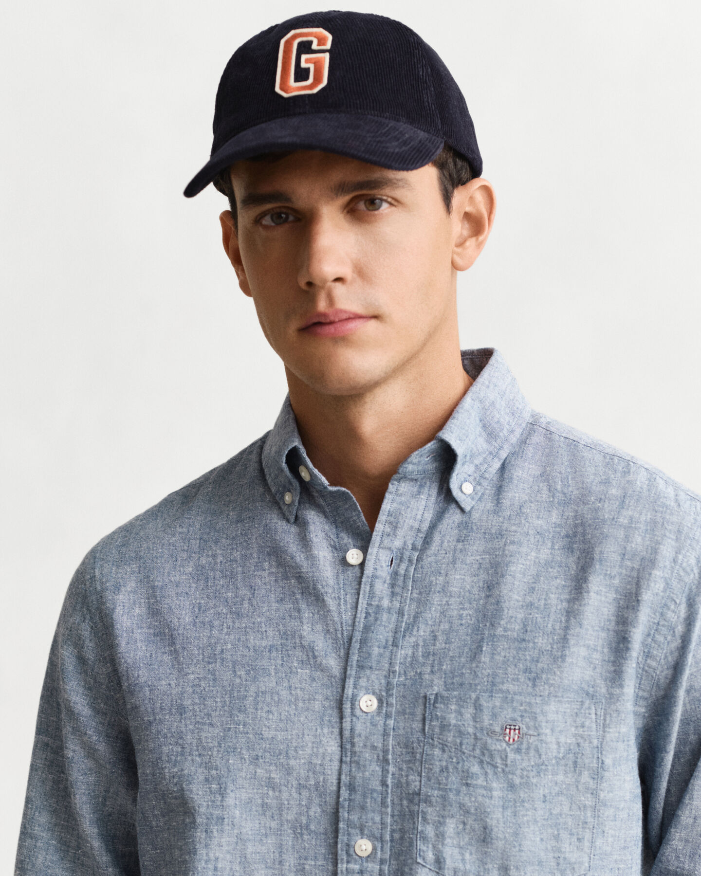 Regular fit ‑mitoitettu puuvilla-pellavapaita