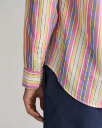 Relaxed&nbsp;fit ‑mitoitettu moniv&auml;riraidallinen paita