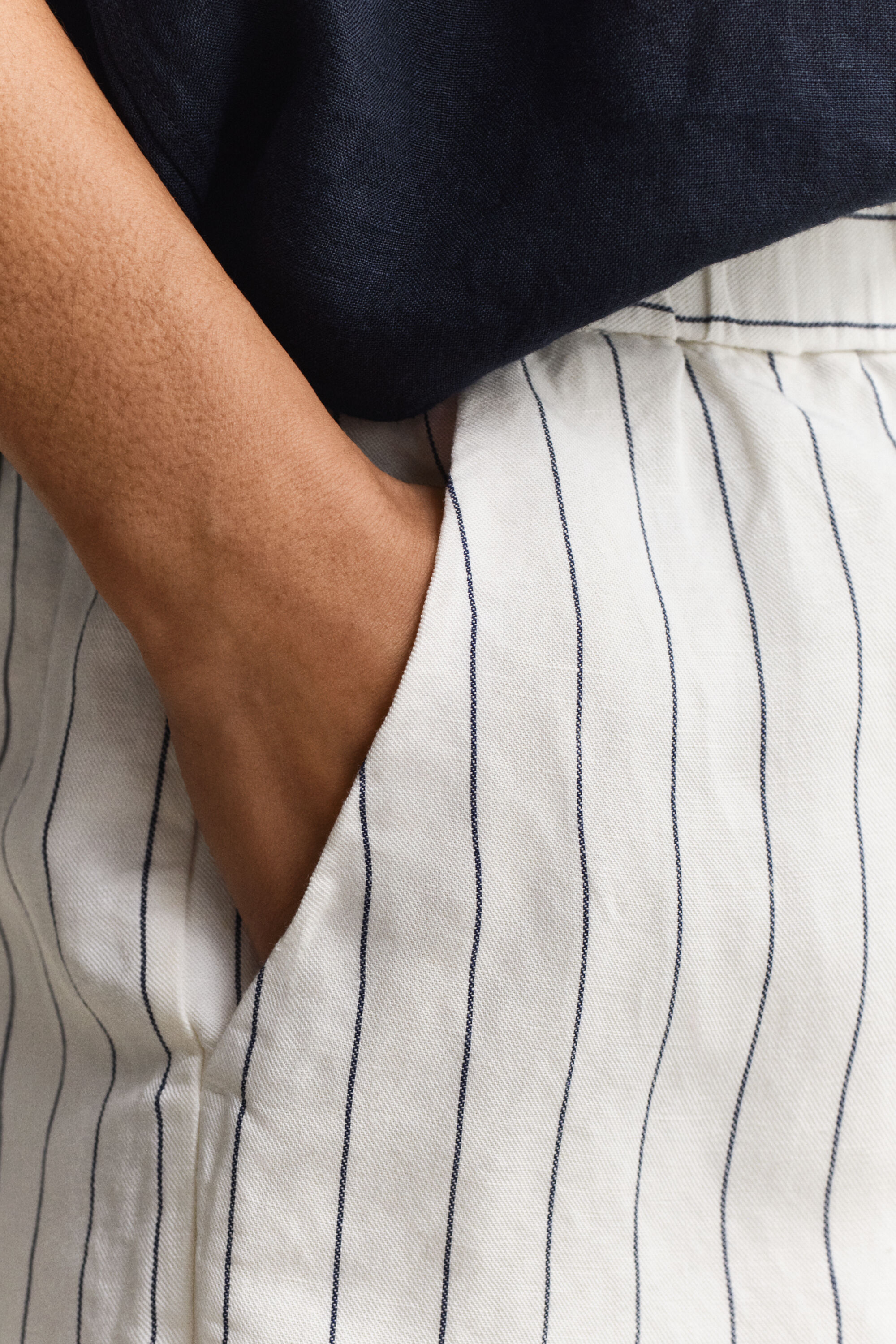 Raidalliset pellavasekoiteshortsit