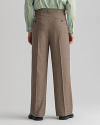 Laskostetut ruudulliset puvunhousut