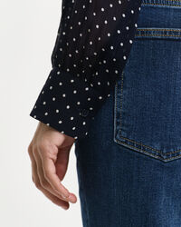 Pilkullinen rusettipusero