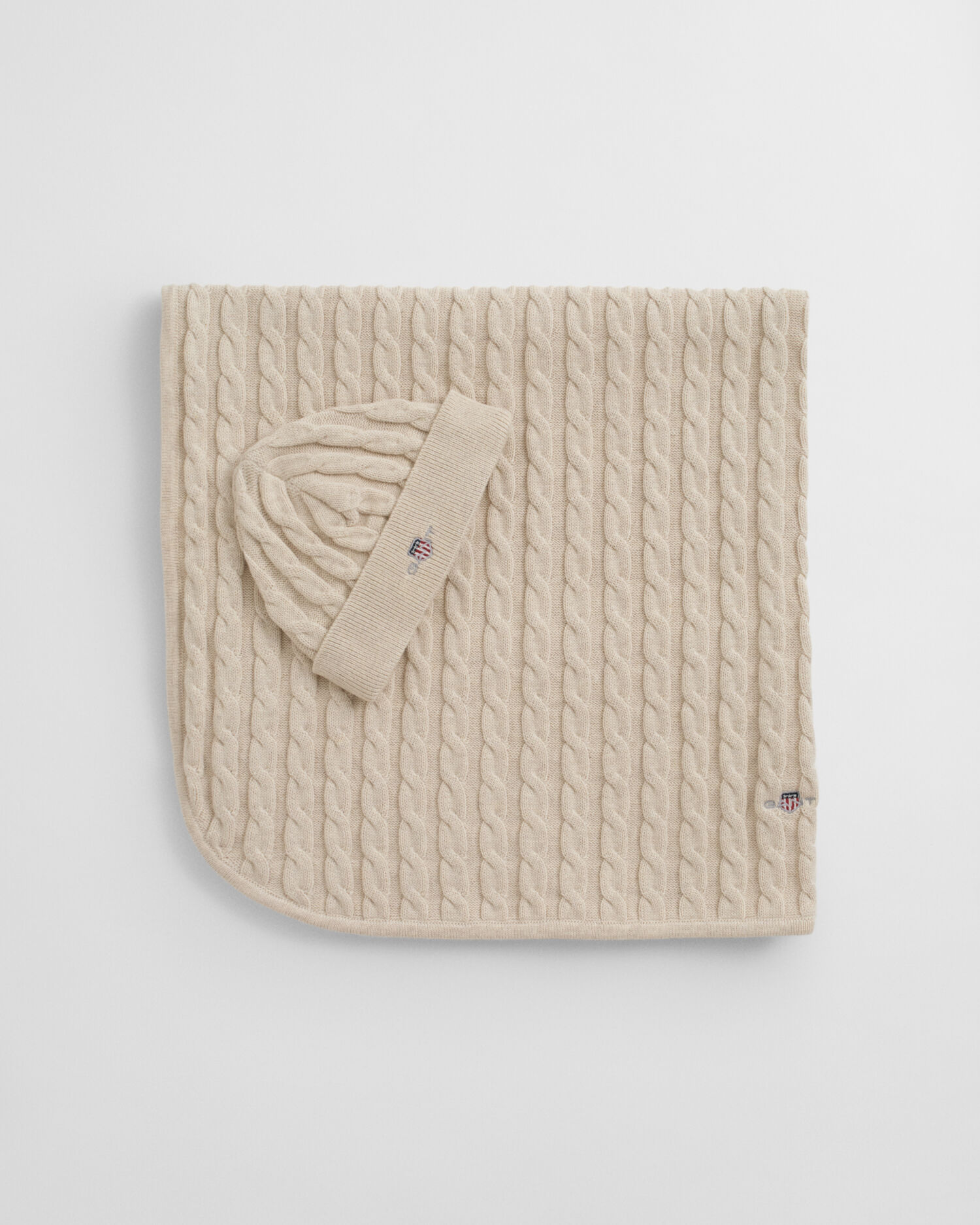 Baby-malliston viltti ja pipo lahjapakkauksessa