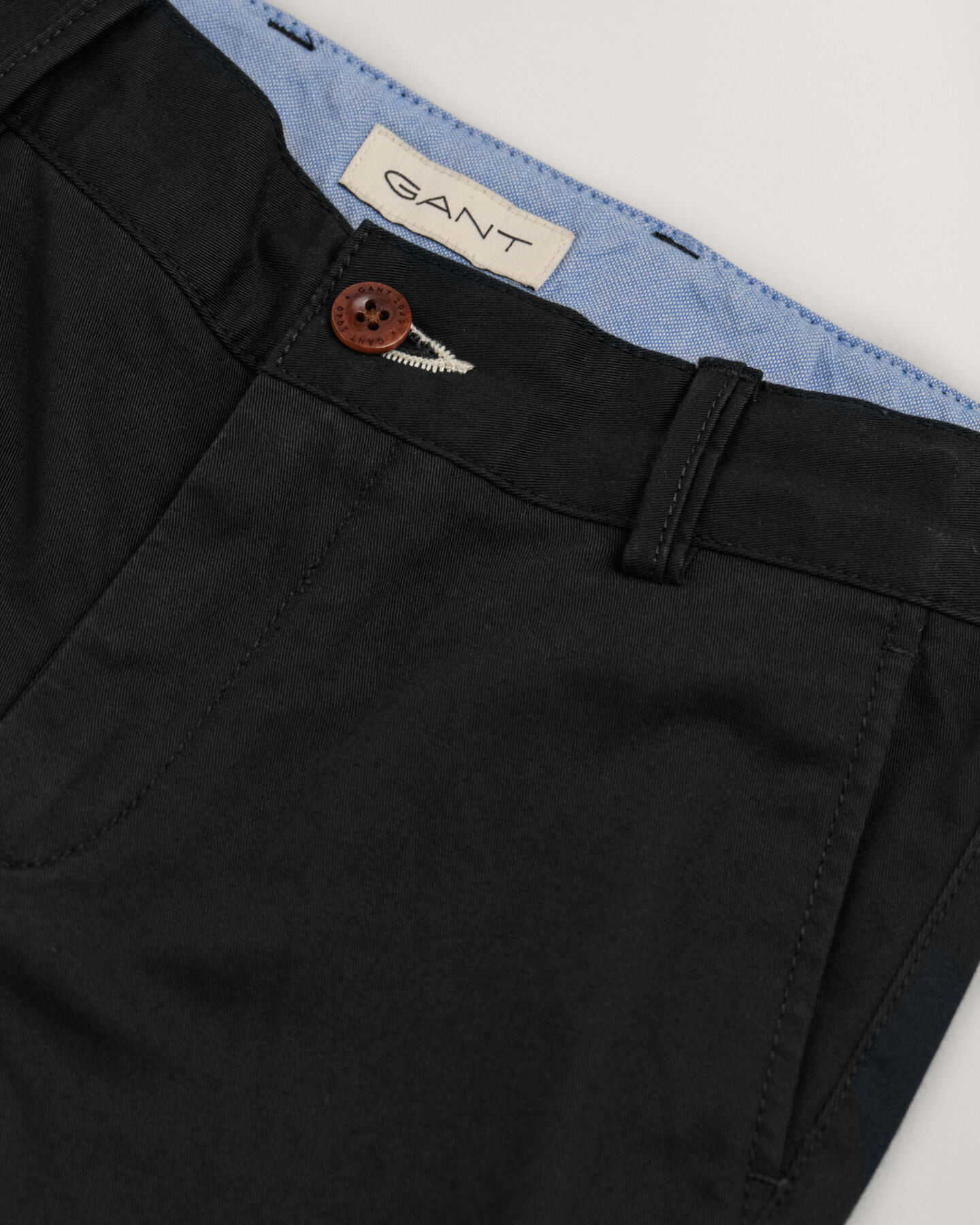 Kids-malliston regular&nbsp;fit ‑mitoitetut chinoshortsit