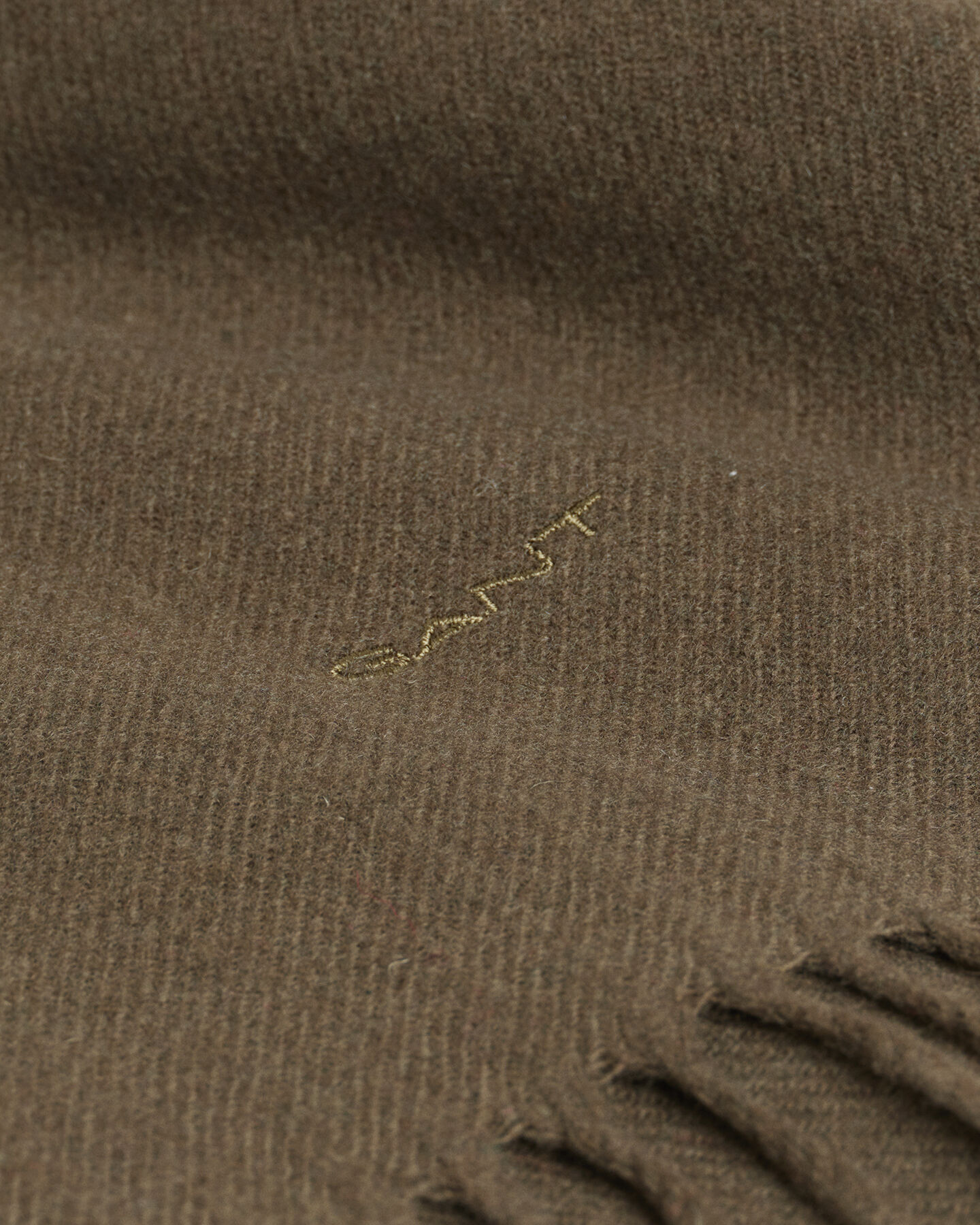 Yksiv&auml;rinen villahuivi