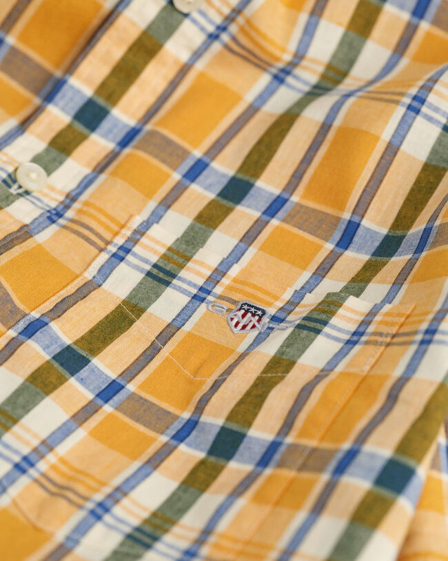 Regular fit ‑mitoitettu lyhythihainen ruudullinen puuvilla-pellavapaita