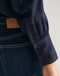 Regular fit ‑mitoitettu satiinipaita